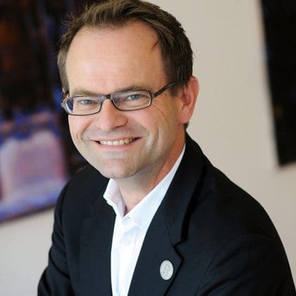 Jon Christoph Berndt Speaker Select