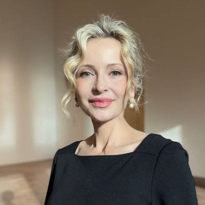 Sandra Navidi Speakers Select