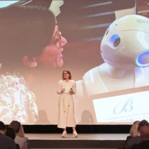 Sabine Hübner Service Excellence Speaker Select