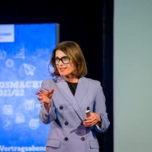 Sabine Hübner Service Excellence Speaker Select