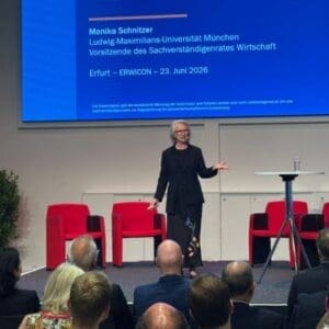 Monika Schnitzer Speakers Select